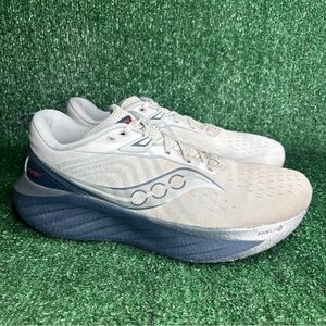 Saucony Men's Triumph 22 Running Shoes Lace Up Size 11.5